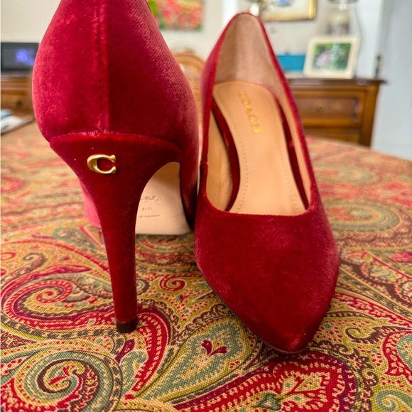 Coach Skyler Velvet Leather Pumps US 8.5B EU 39 - Picture 2 of 6